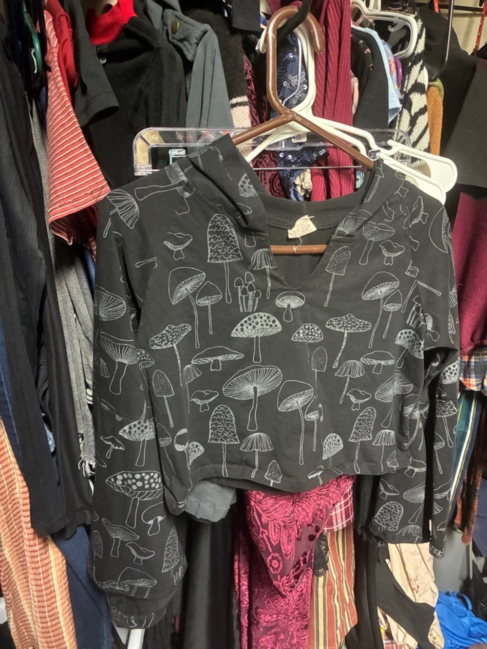 Crop Hoodie Top with Mushroom Print - Black